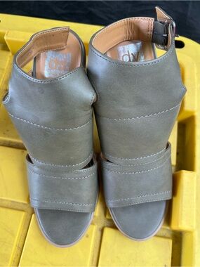 Brita Olive Green Open-Toe Mule Sandals